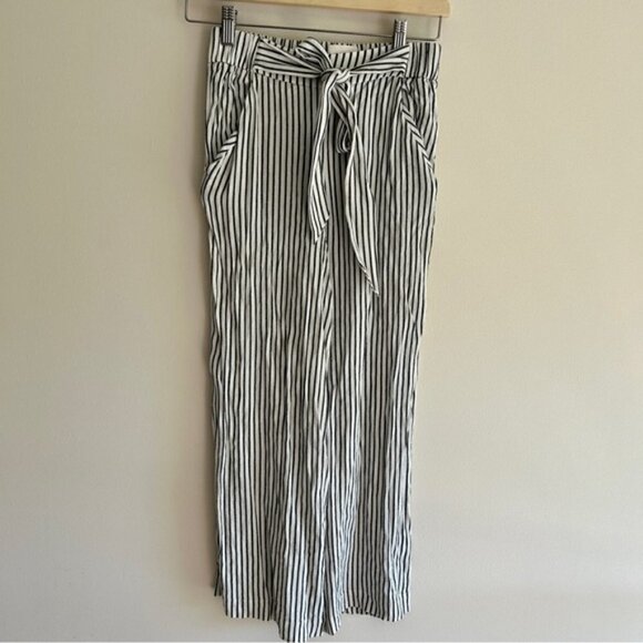 ARITZIA Wilfred Faun Pant Striped, wide-leg pant - Picture 3 of 8